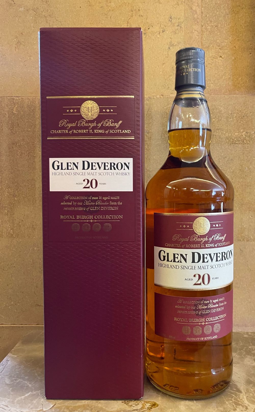 GLEN DEVERON 20y Royal Burgh Collection  Travel Exclusive Highland Single Malt Scotch Whisky - John Dewar & Sons (1000 mL) alcohol collectible [Barcode 5010752001090] - Main Image 2