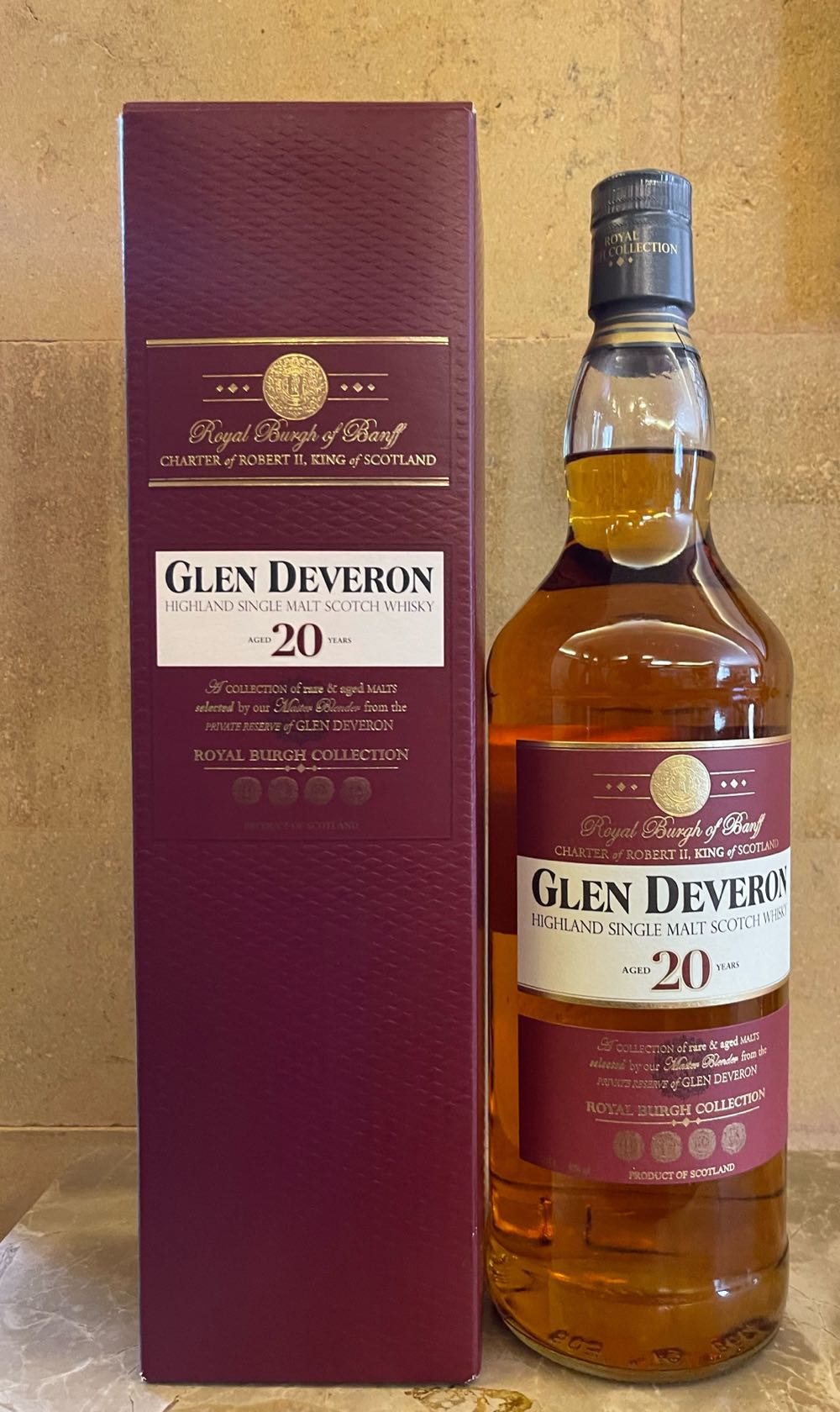 GLEN DEVERON 20y Royal Burgh Collection  Travel Exclusive Highland Single Malt Scotch Whisky - John Dewar & Sons (1000 mL) alcohol collectible [Barcode 5010752001090] - Main Image 3