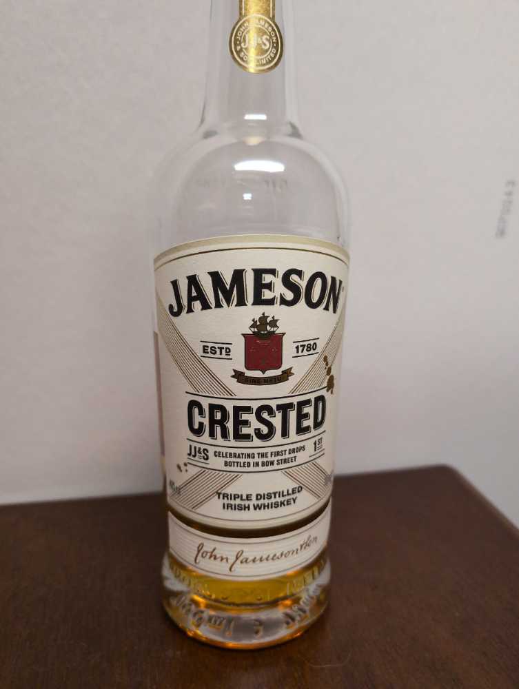 Jameson Crested - John Jameson & Son (700 mL) alcohol collectible [Barcode 5011007003548] - Main Image 4