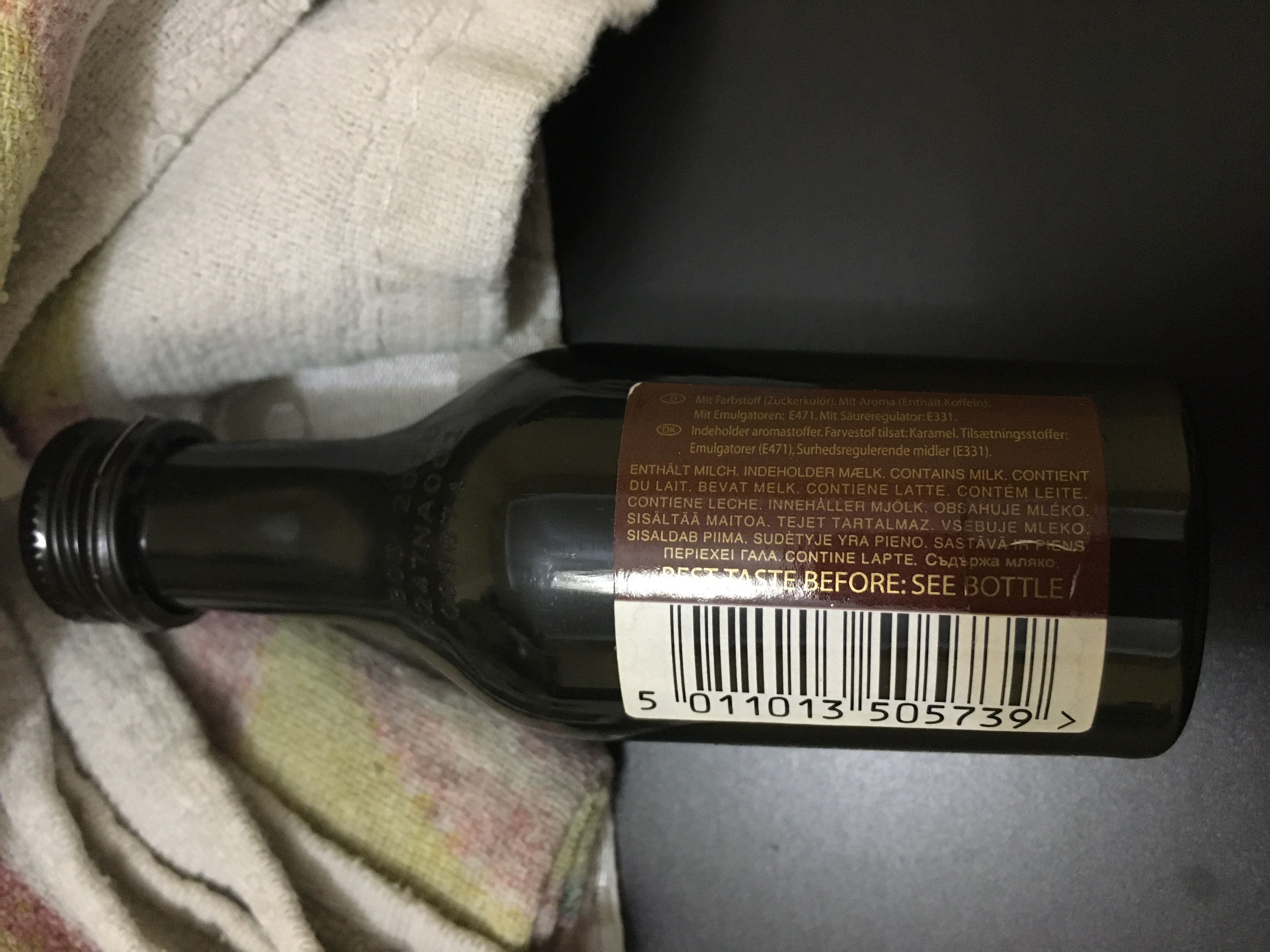 Bailey’s Creme Caramel  - R. A. Bailey (50 mL) alcohol collectible [Barcode 5011013503520] - Main Image 2