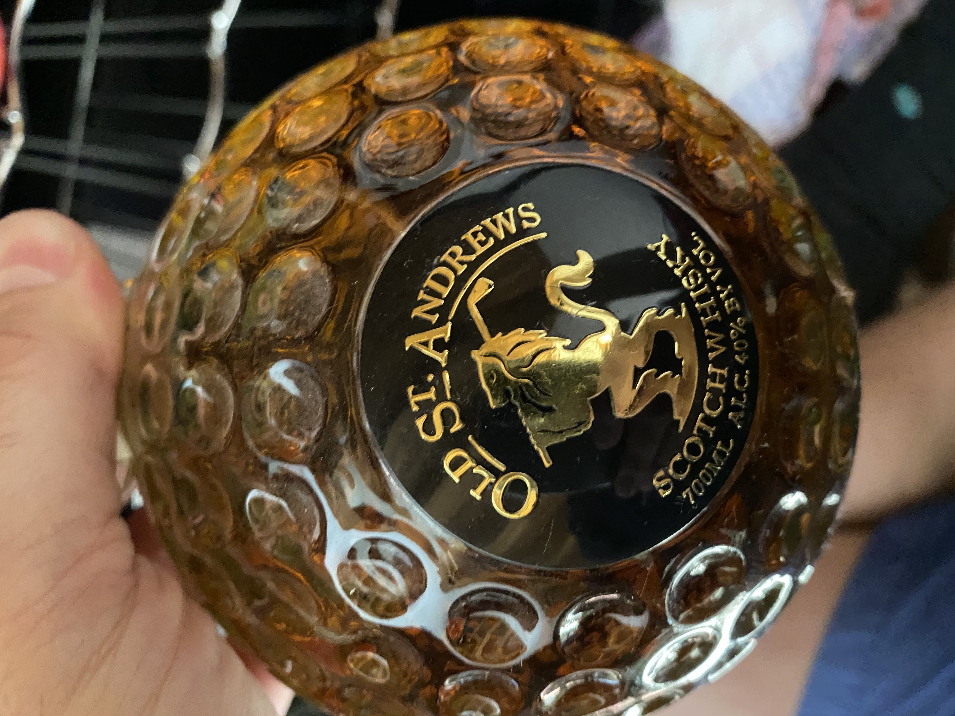 Old St. Andrews Clubhouse - Old St. Andrews (700 mL) alcohol collectible [Barcode 5011995000338] - Main Image 2