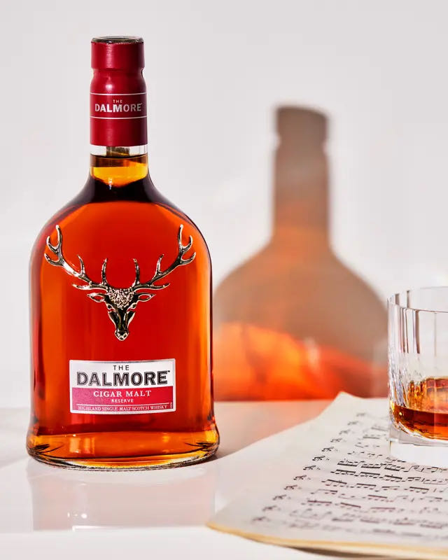 DALMORE Cigar Malt Reserve Highland Single Malt Scotch Whisky - The Dalmore Distillery (1000 mL) alcohol collectible [Barcode 5013967008861] - Main Image 3