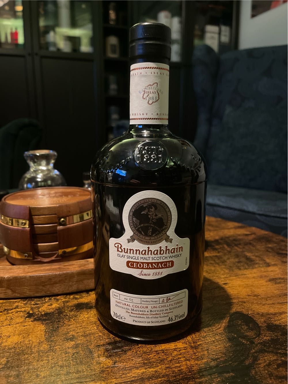 Bunnahabhain Ceòbanach - The Bunnahabhain Distillery (700 mL) alcohol collectible [Barcode 5029704218011] - Main Image 2