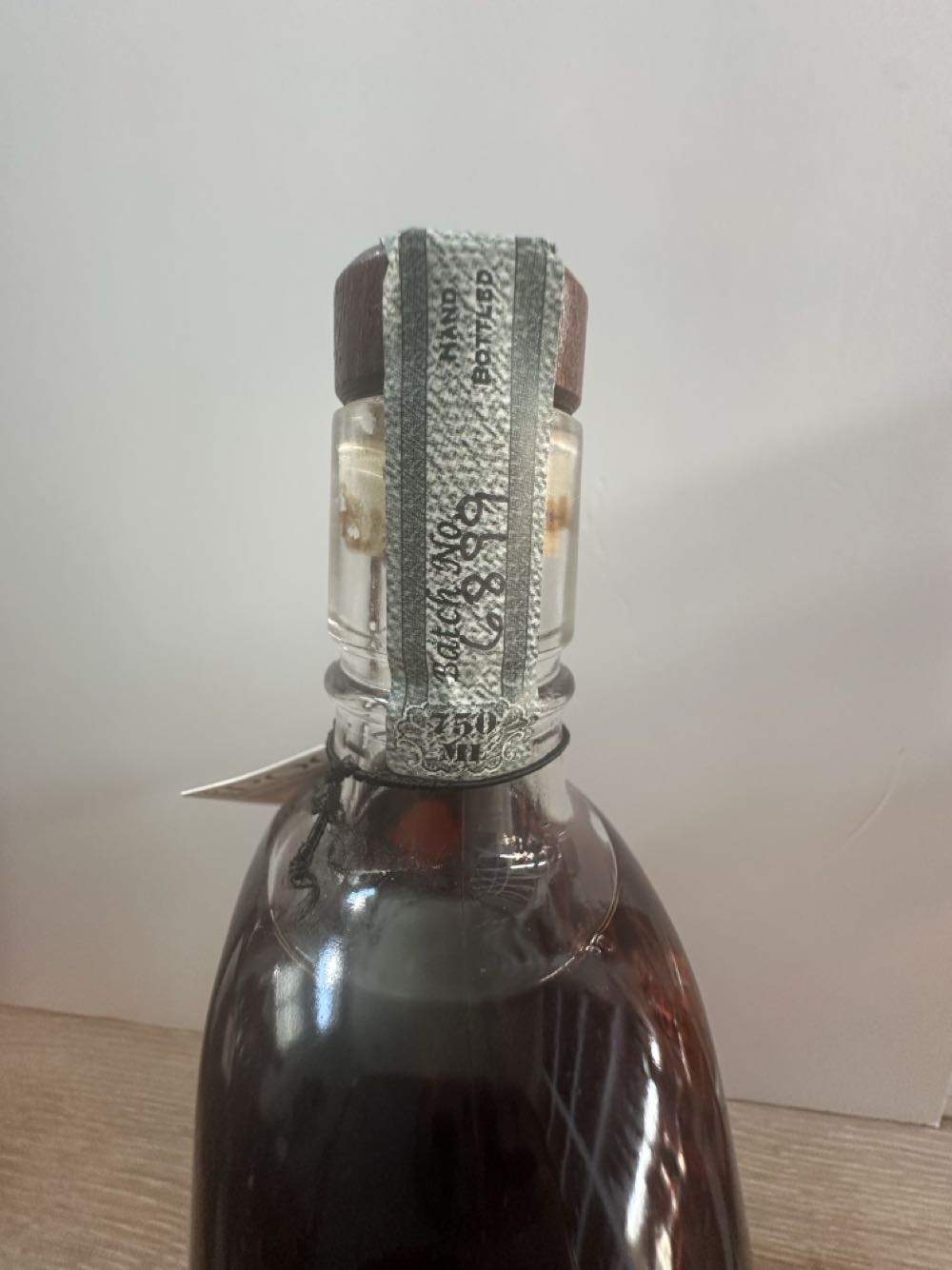 Old Pogue Master Select Bourbon - Old Pogue (750 mL) alcohol collectible [Barcode 080203990070] - Main Image 3