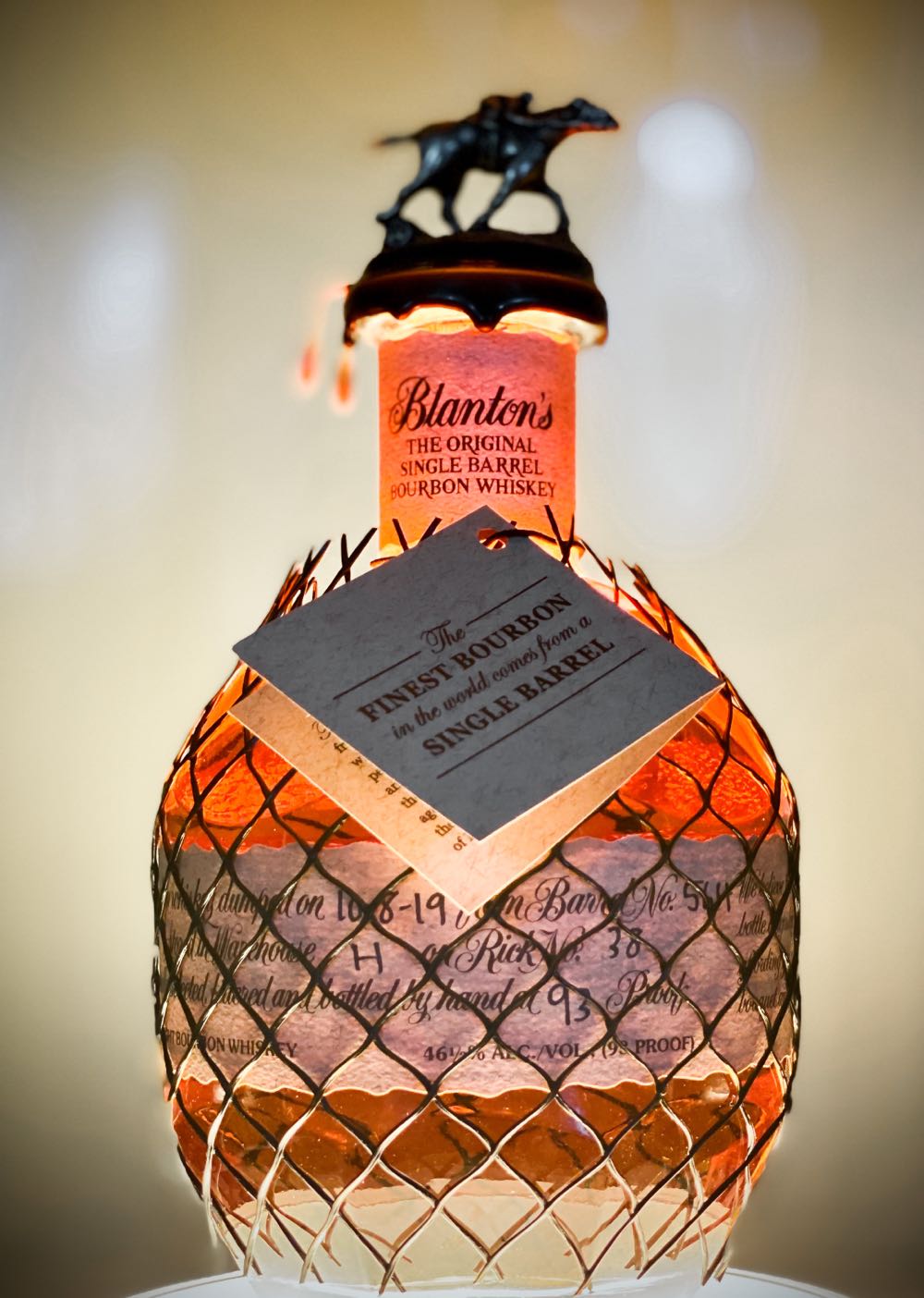 Blanton’s Single Barrel Bourbon Whiskey - Blanton Distilling Company (750mL) alcohol collectible [Barcode 080244002039] - Main Image 4