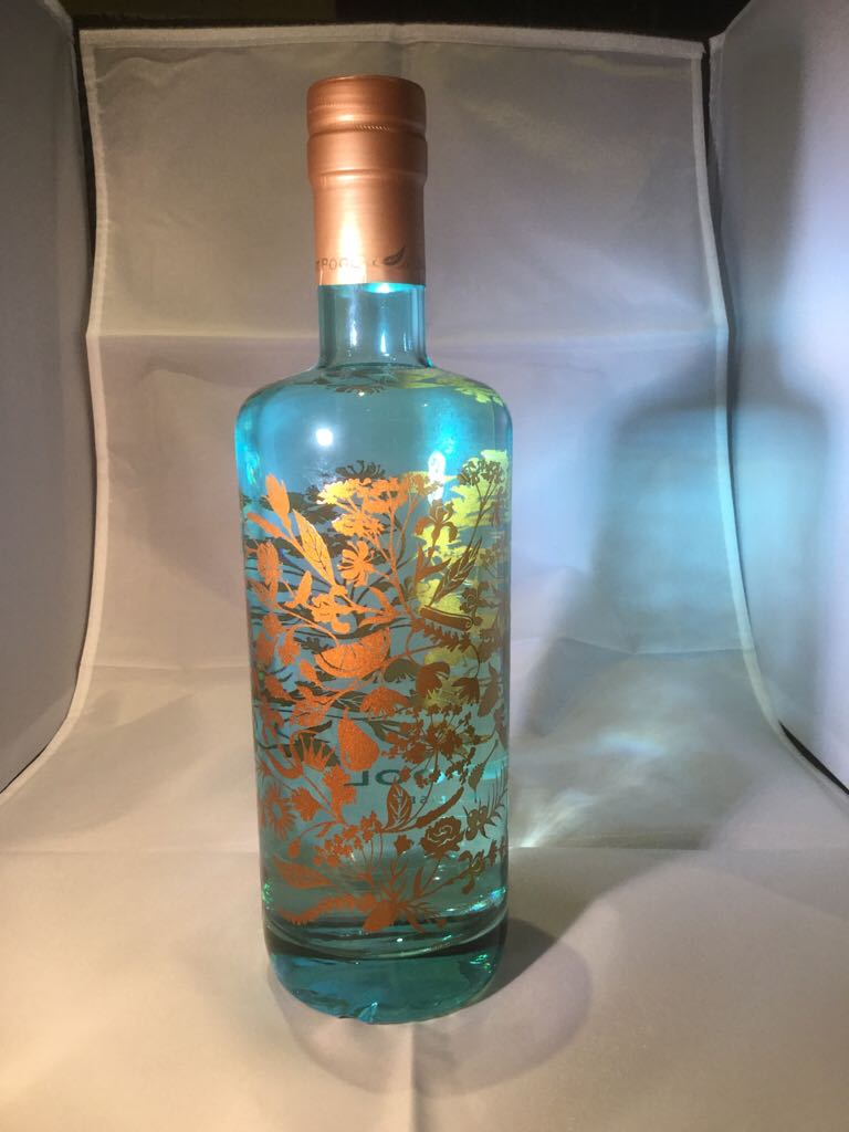 Silent Pool Gin - Silent Pool (700  mL) alcohol collectible [Barcode 5060411480001] - Main Image 2