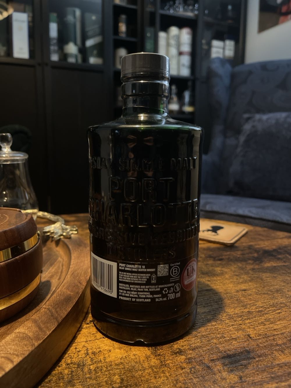Port Charlotte 18 Yr Old - The Bruichladdich Distillery (700 mL) alcohol collectible [Barcode 518105004019] - Main Image 2