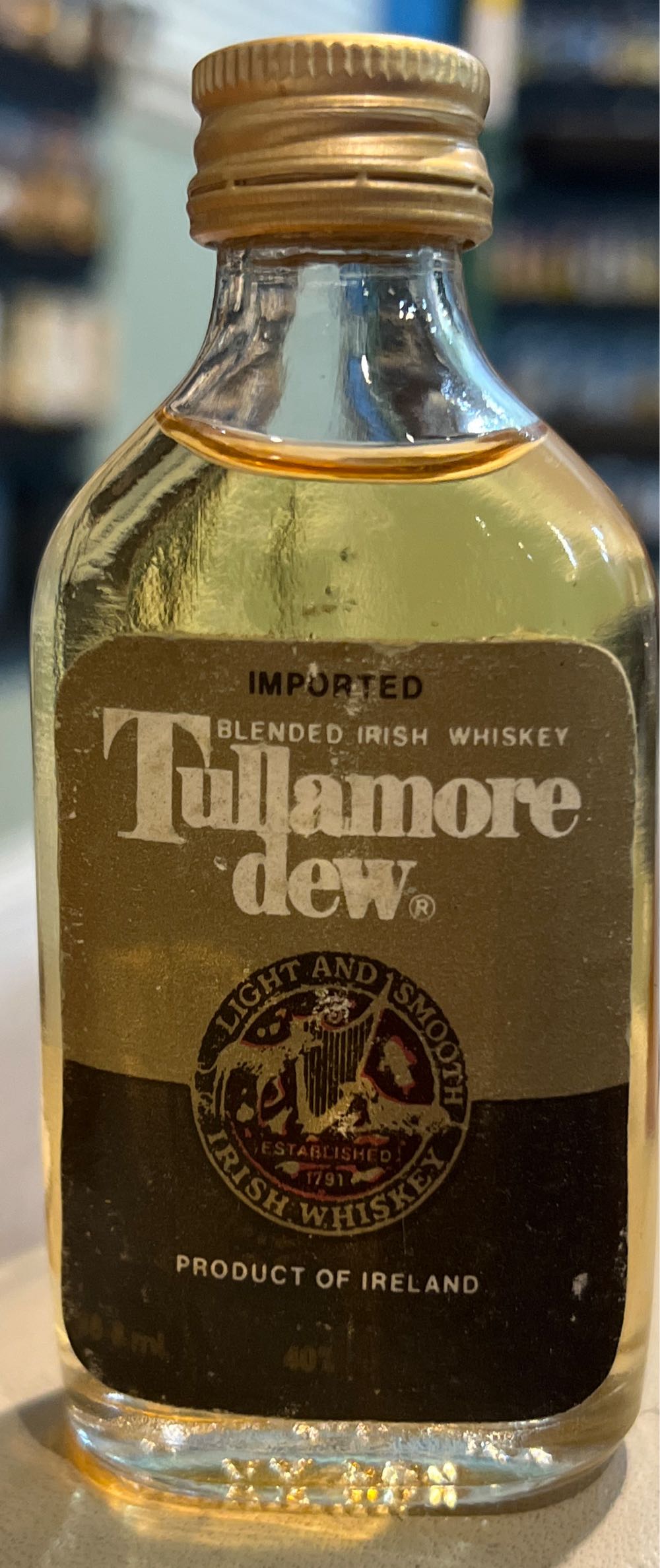 Tullamore - Tullamore D.E.W. Company Ltd. alcohol collectible [Barcode 5391516891974] - Main Image 4