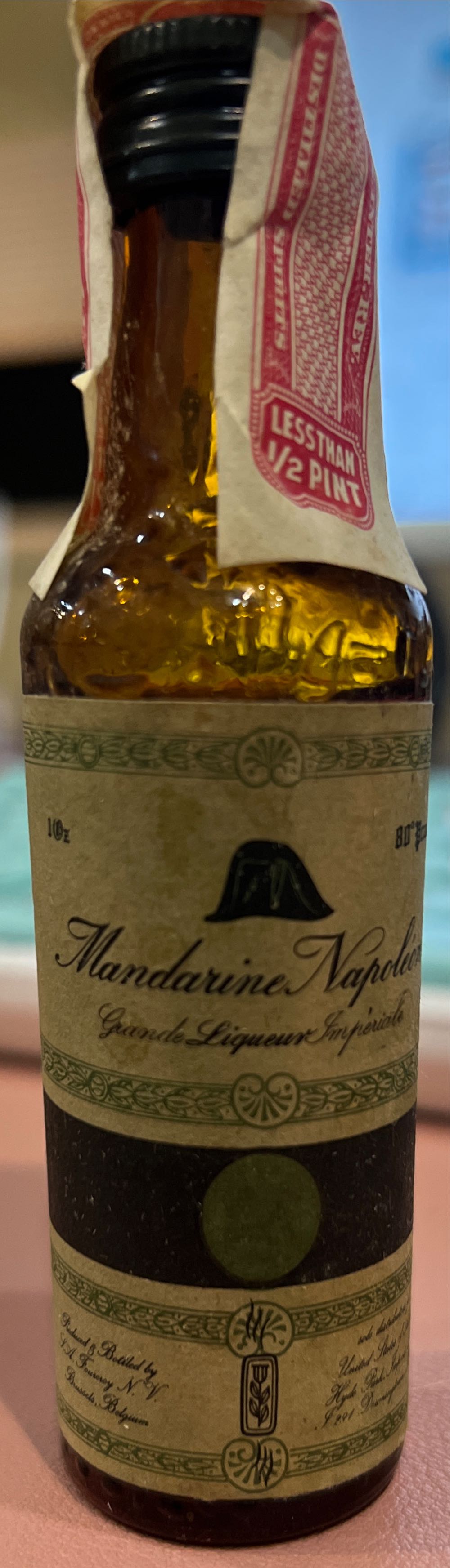 Mandarine Napoleon - Belgium Fourcory (1L) alcohol collectible [Barcode 5410246159977] - Main Image 3