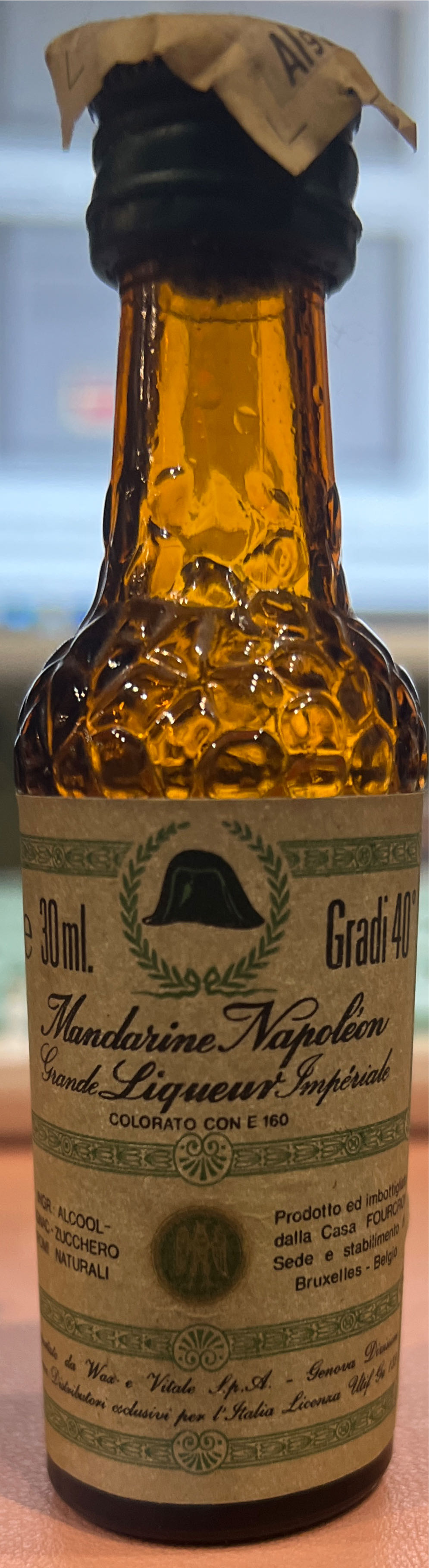 Mandarine Napoleon - Belgium Fourcory (1L) alcohol collectible [Barcode 5410246159977] - Main Image 4