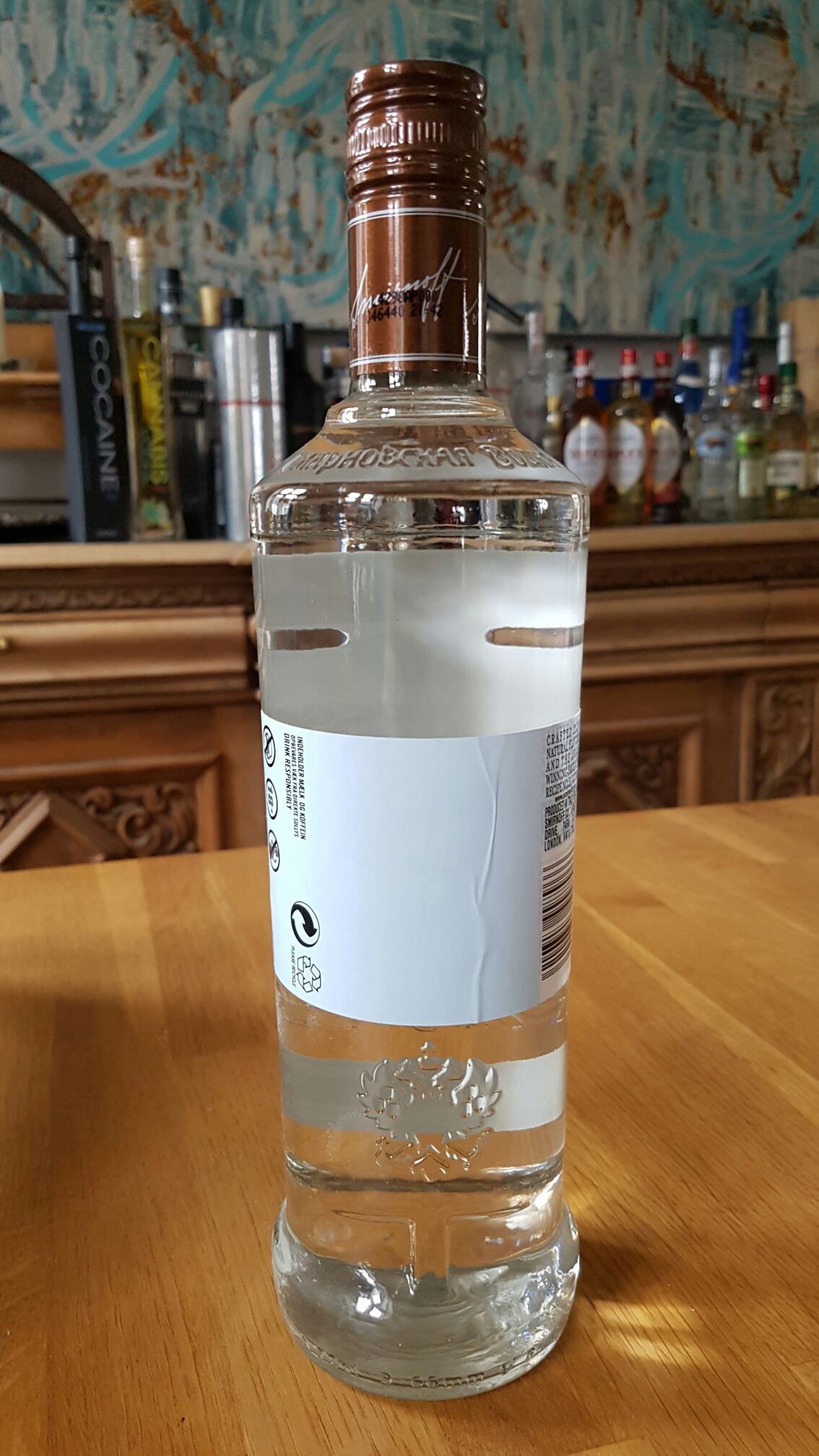 Smirnoff Espresso Vodka 700ml 37.5% London - Smirnoff Co. (700mL) alcohol collectible [Barcode 5410316997966] - Main Image 2