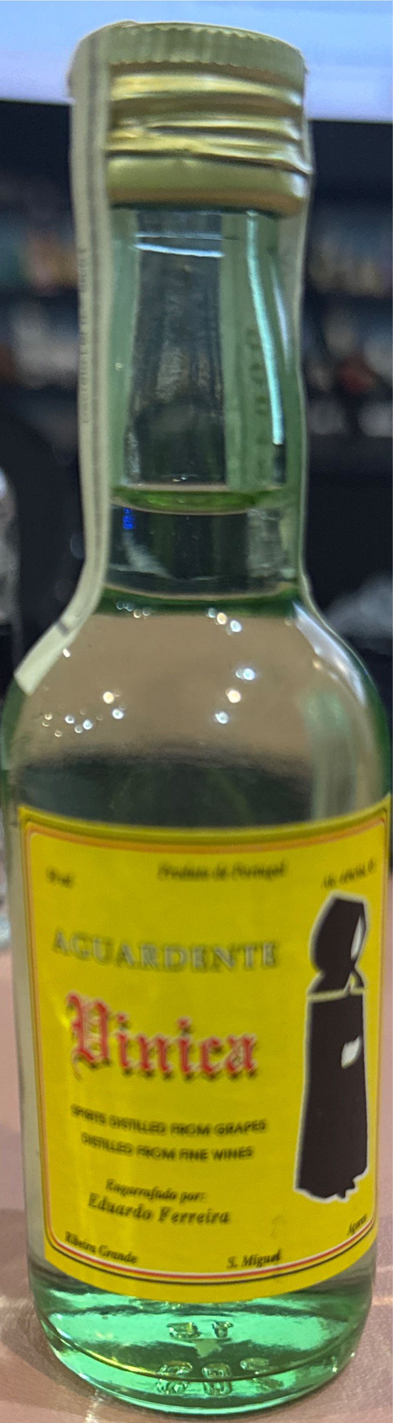 Vinica Aguardente  - Eduardo Ferreira & Filhos Lda (1L) alcohol collectible [Barcode 5603586000027] - Main Image 2