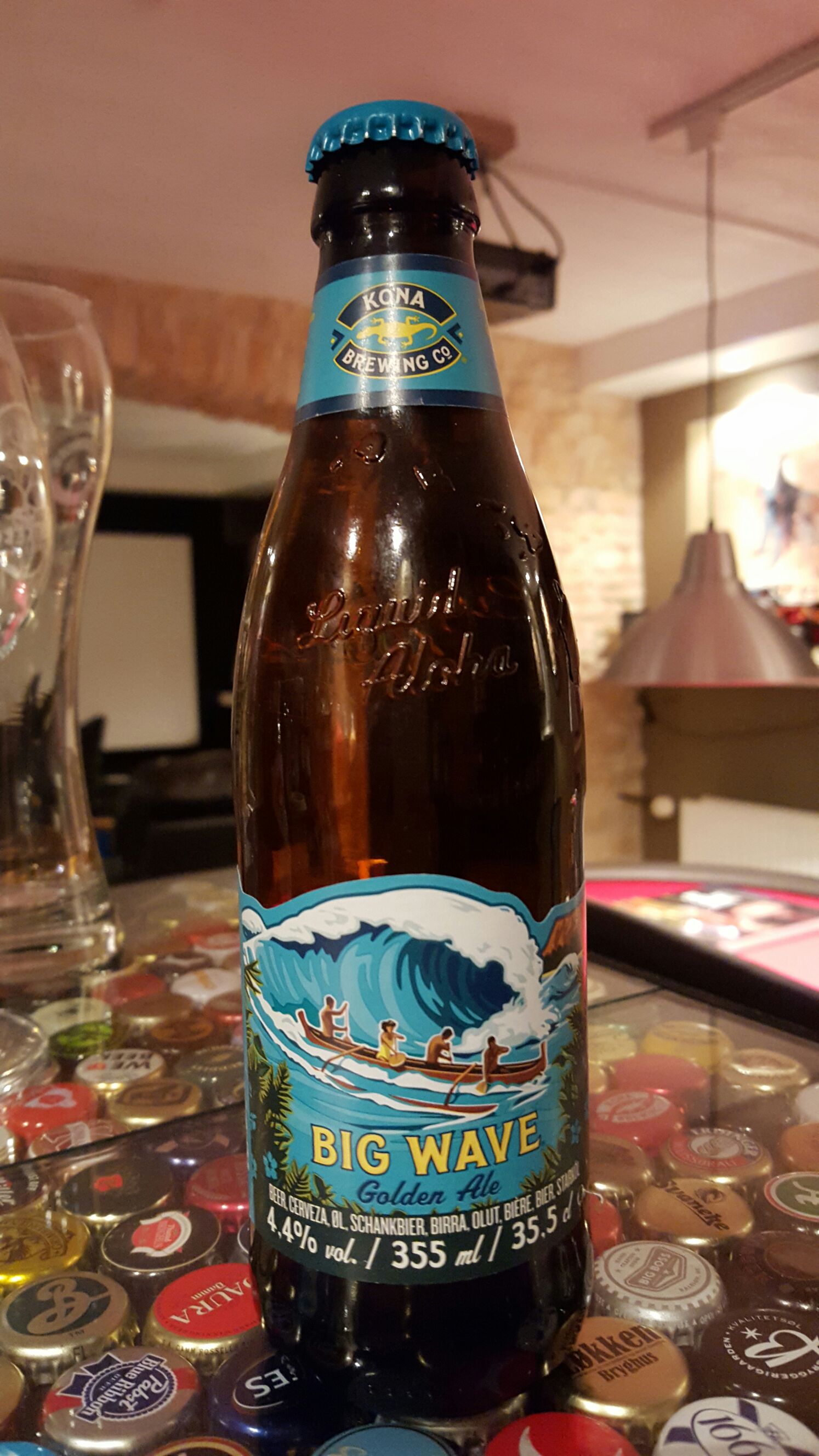 Big Wave - Kona Brewing (0,355L.) alcohol collectible [Barcode 5707323593060] - Main Image 1