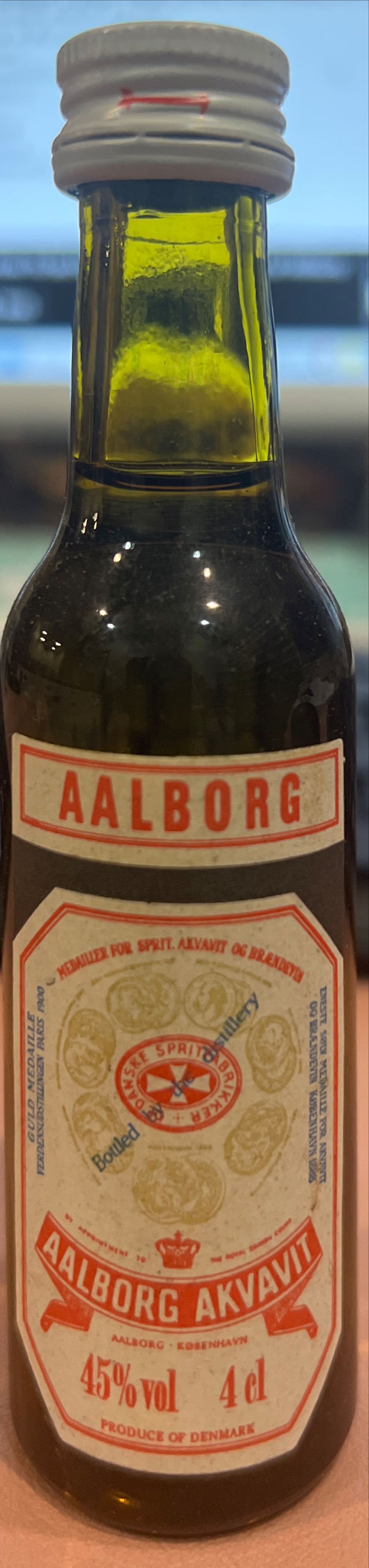 Aalborg Akvavit  - Danisco Distillers (750 mL) alcohol collectible [Barcode 080432105580] - Main Image 2