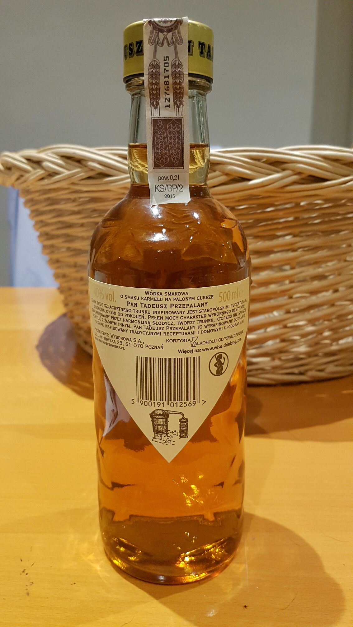 Pan Tadeusz Przepalany 500ml 40% Poland - Wyborowa SA (500mL) alcohol collectible [Barcode 5900191012569] - Main Image 2