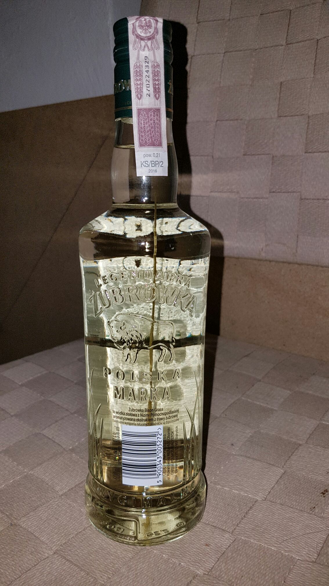 Zubrowka Bison Grass - Z.P. Polmos Lublin (500mL) alcohol collectible [Barcode 5900343005272] - Main Image 2