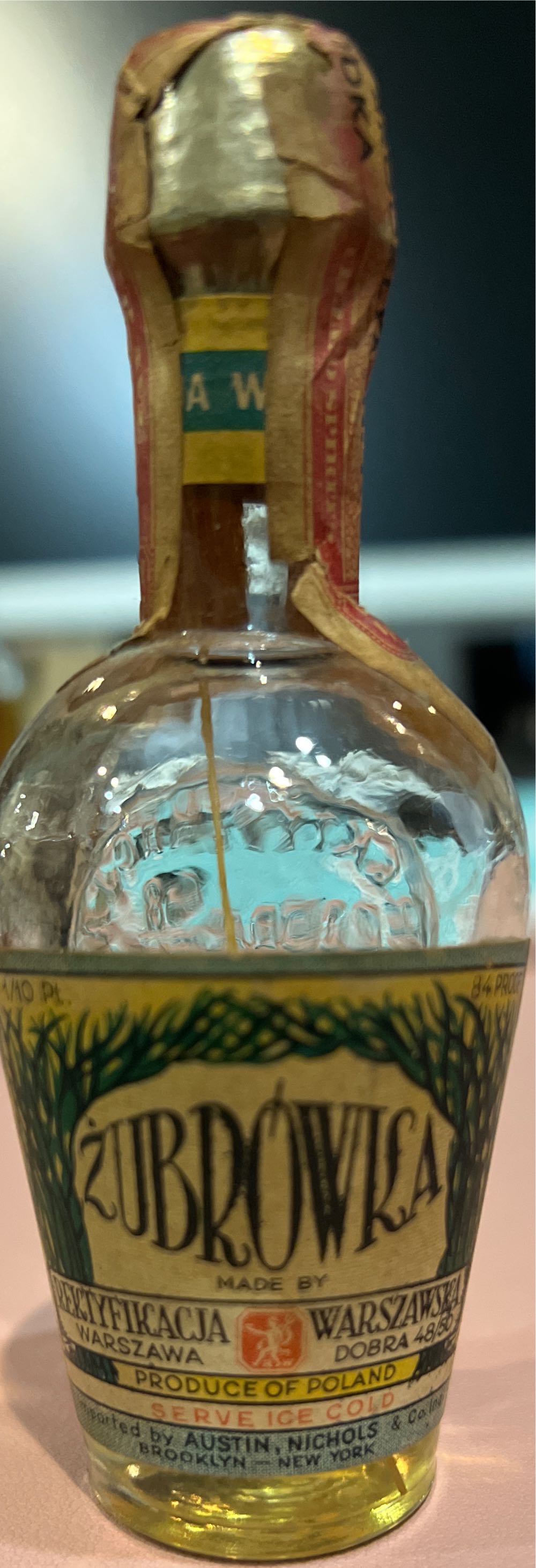 Zubrowka Bison Grass - Z.P. Polmos Lublin (500mL) alcohol collectible [Barcode 5900343005272] - Main Image 4