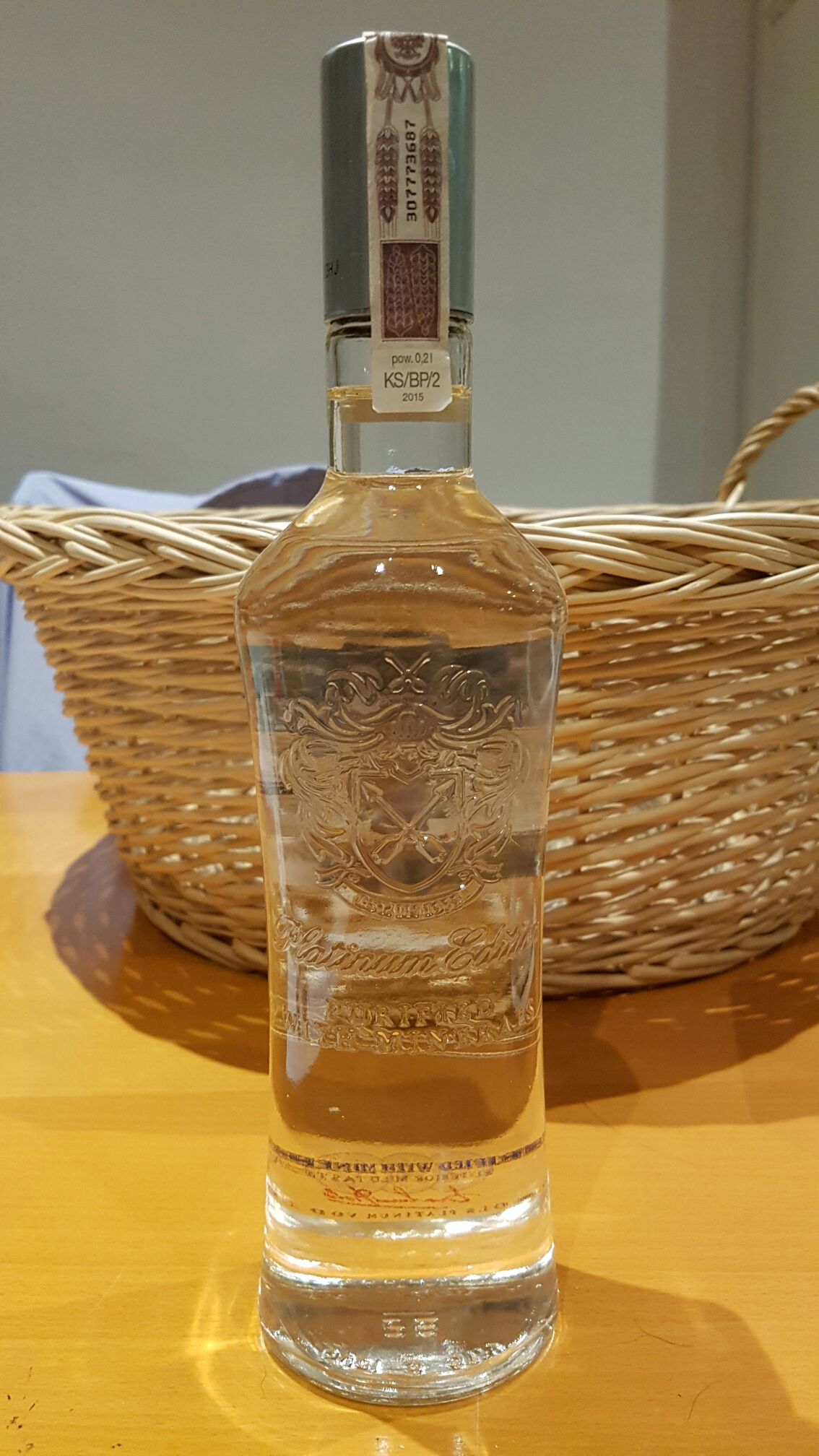 Bols Platinum Vodka 500ml 40% Poland - Bols (500mL) alcohol collectible [Barcode 5900471025197] - Main Image 2