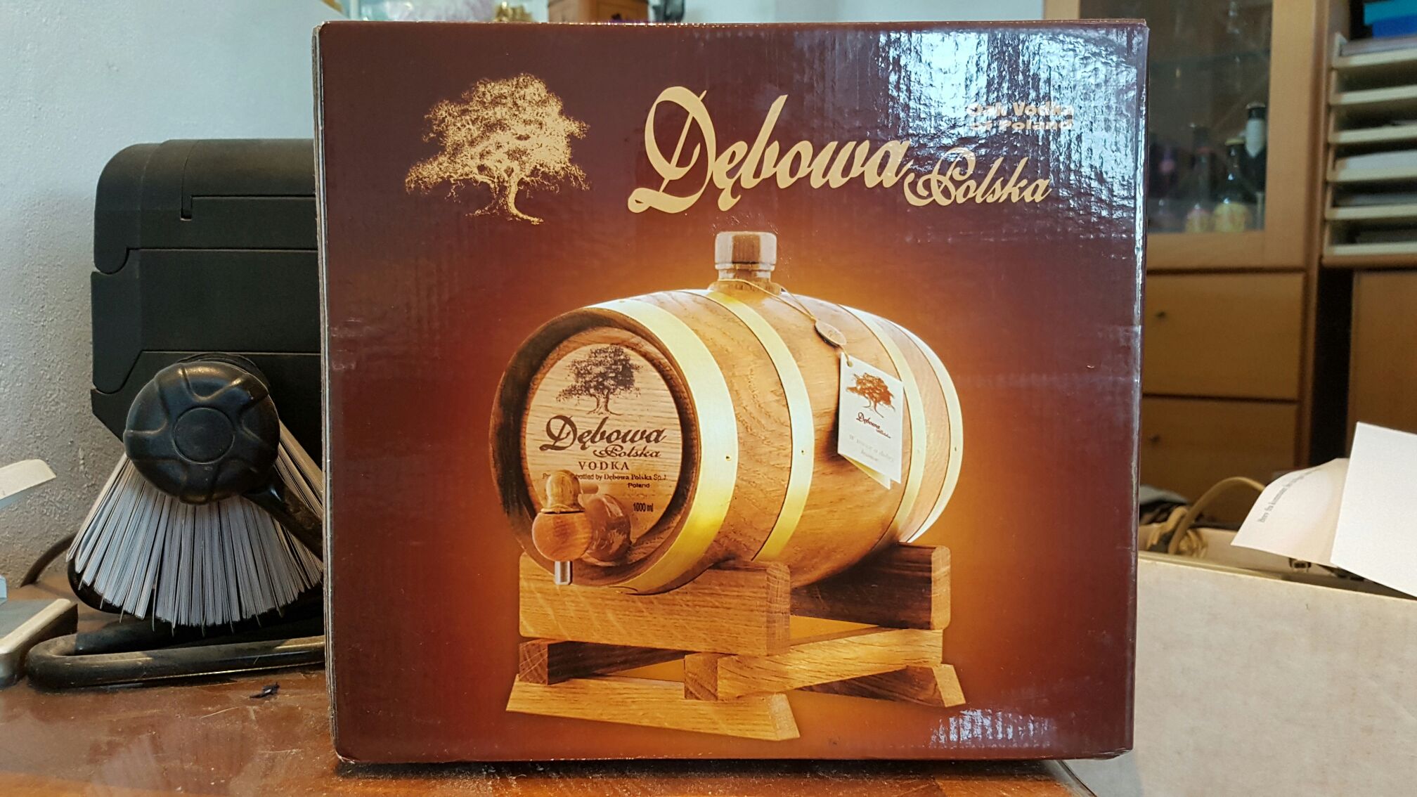 Debowa Polska Oak Barrol Vodka 40% - Debowa Polska sp.j. (1 L) alcohol collectible [Barcode 5903983402142] - Main Image 2