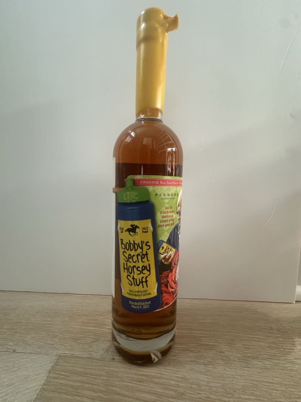 Pinhook Bourbon Yellow Wax - Pinhook bourbon (750 mL) alcohol collectible [Barcode 609788231233] - Main Image 3