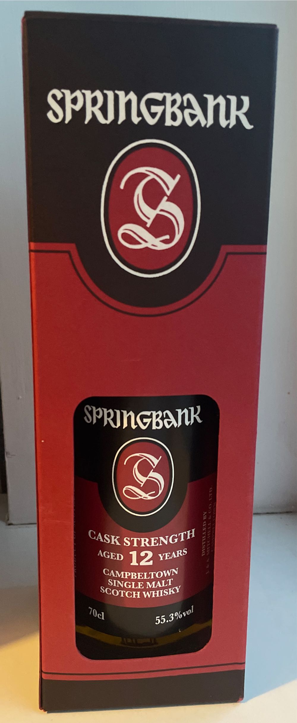 Springbank 12 Cask Strength - Springbank Distillery (700 mL) alcohol collectible [Barcode 610854547004] - Main Image 2