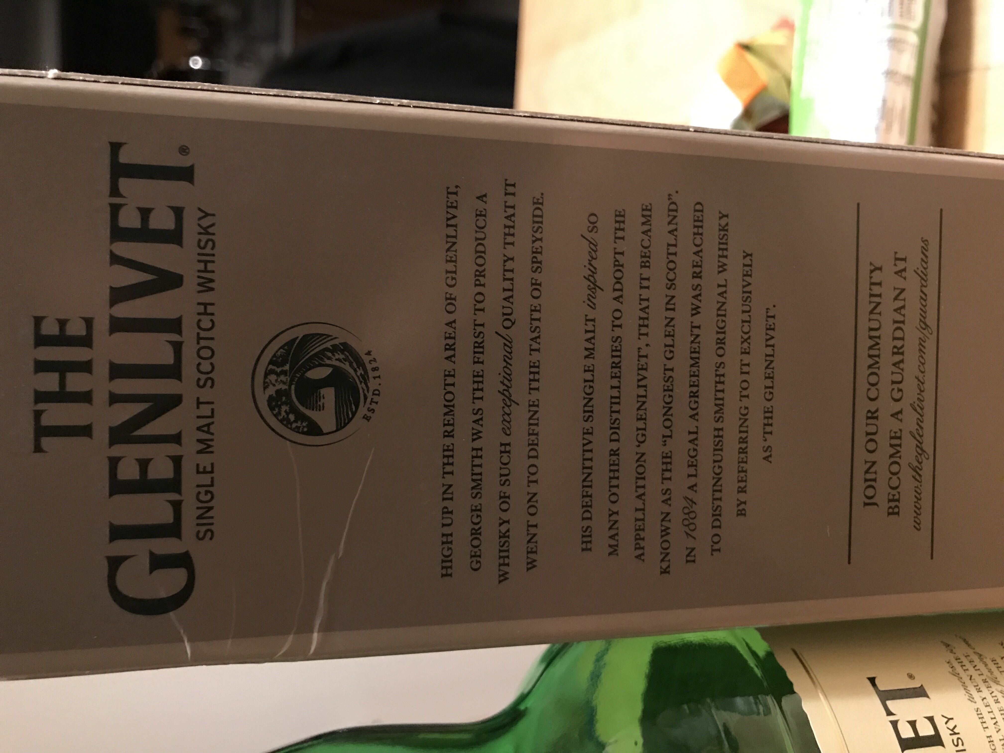 Glenlivet 12 Years Old - Glenlivet (750 mL) alcohol collectible [Barcode 080432400630] - Main Image 4