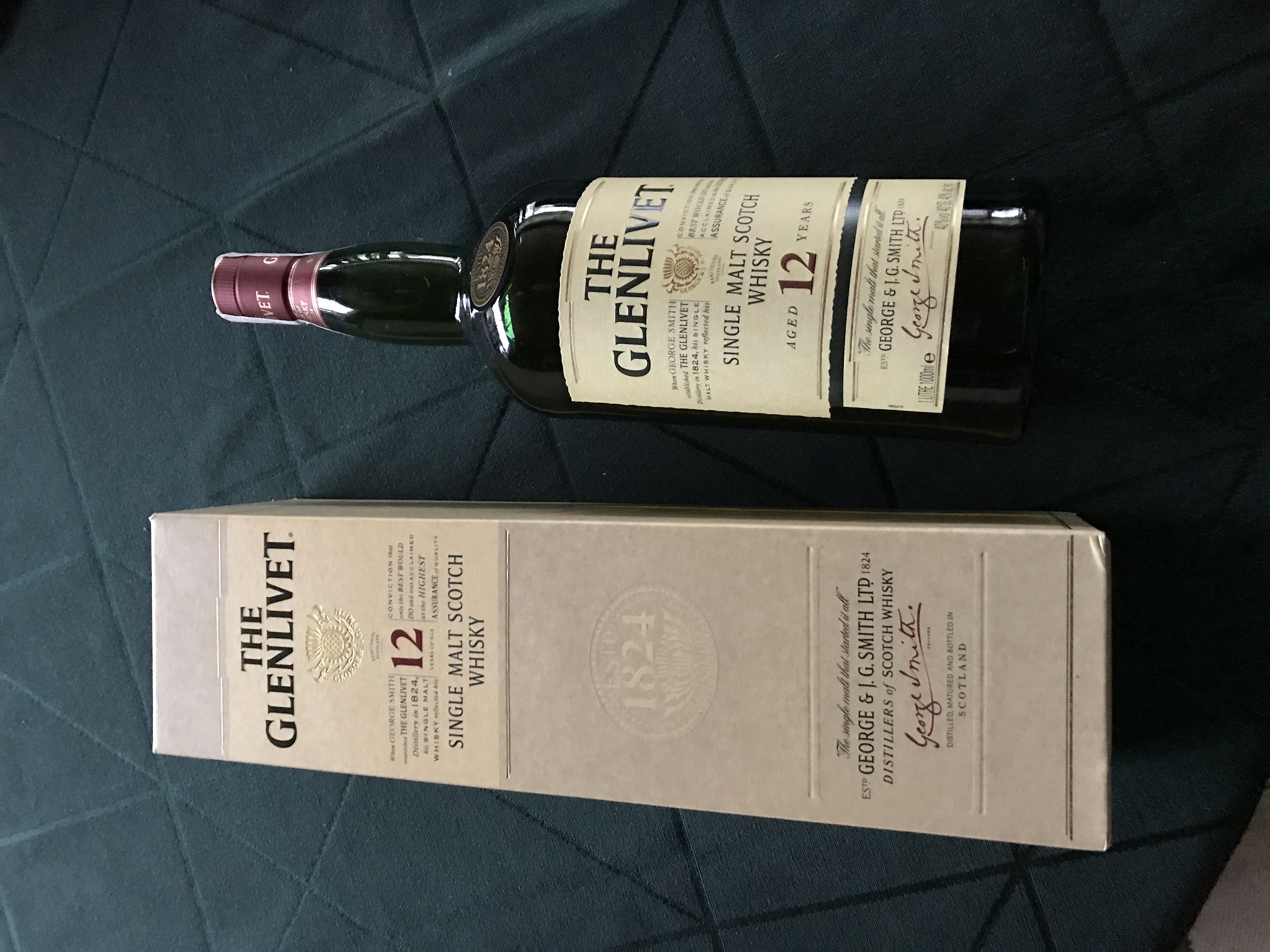 GLENLIVET 12y Double Oak Single Malt Scotch Whisky - The Glenlivet Distillery (1000 mL) alcohol collectible [Barcode 080432400708] - Main Image 2
