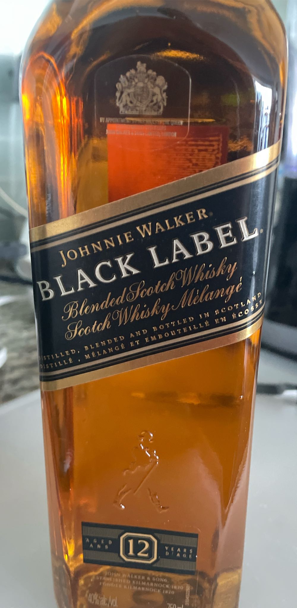 Johnnie Walker Black Label 12 Year - Johnnie Walker & Sons (750 mL) alcohol collectible [Barcode 622153629046] - Main Image 3