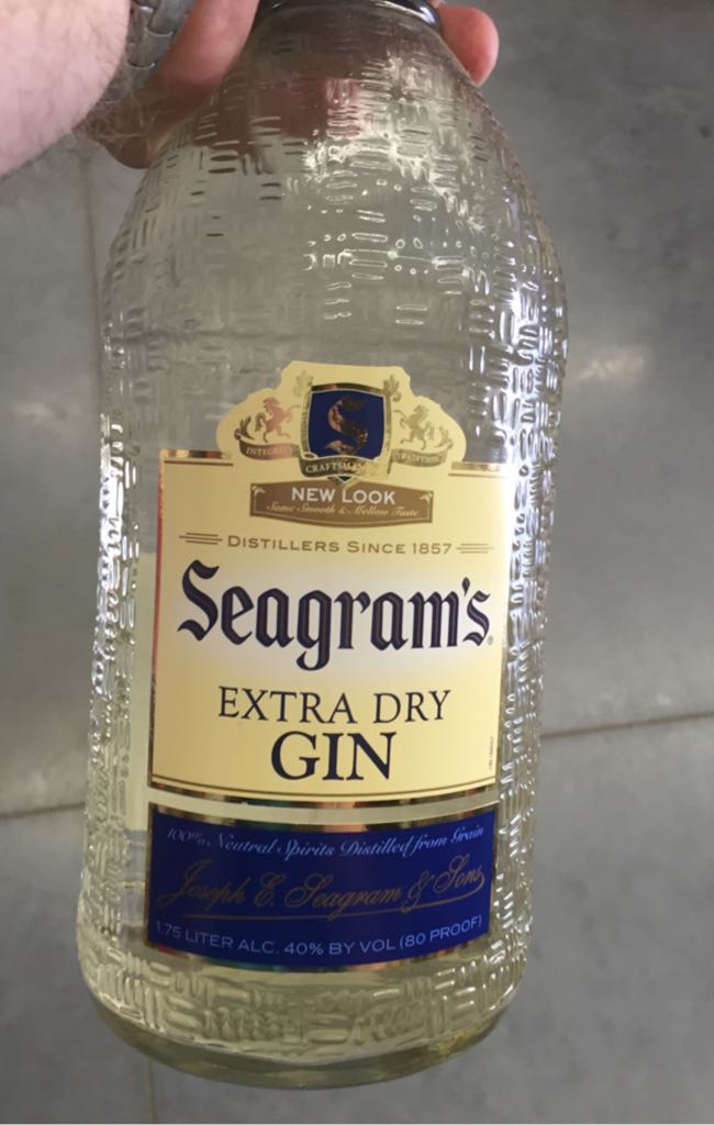 1835 Bourbon Cherry Whiskey Liquor