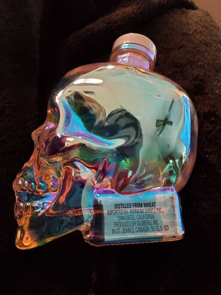 Crystal Head Aurora - Globefill Inc, St Johns CAN (750 mL) alcohol collectible [Barcode 627040411568] - Main Image 4