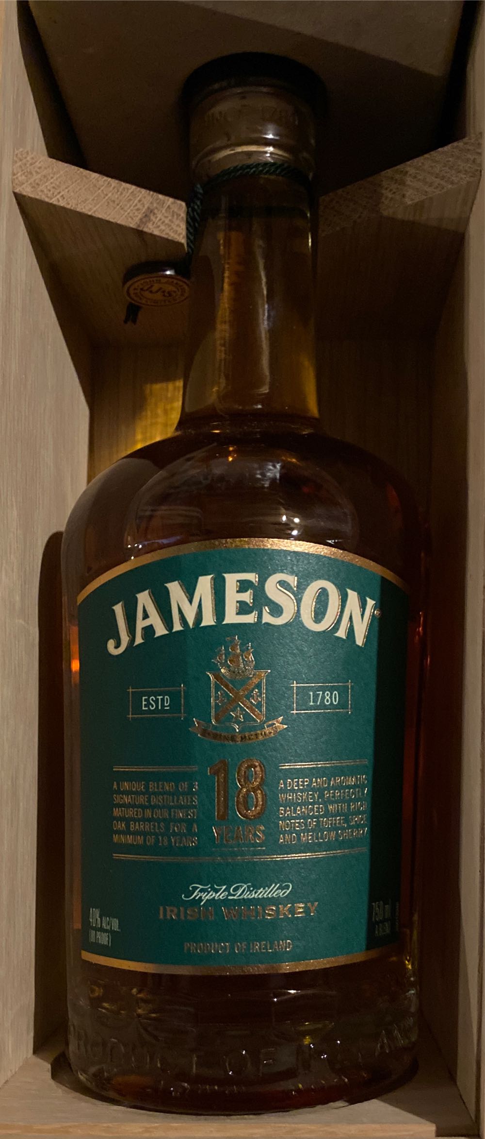 Jameson 18 Year - The Bow Street Destillery (750mL) alcohol collectible [Barcode 080432404041] - Main Image 4