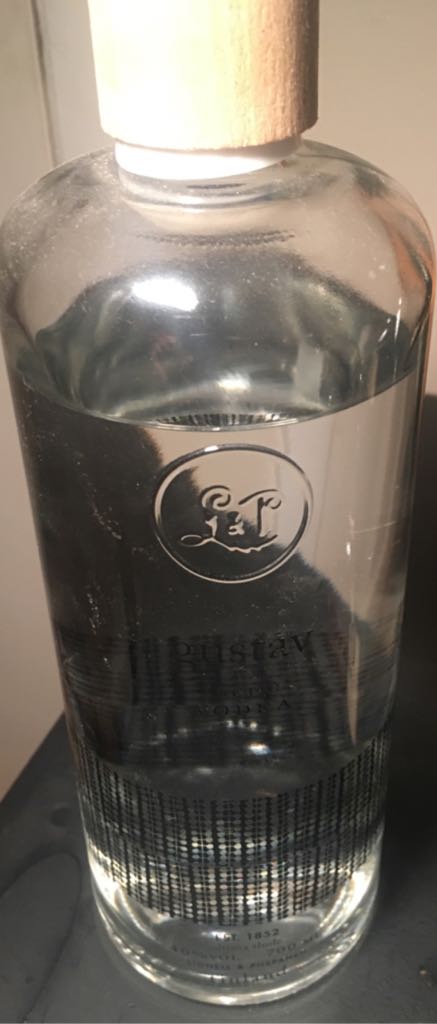 Gustav Arctic Vodka - Lignell & Piispanen (700 mL) alcohol collectible [Barcode 6435302617726] - Main Image 2