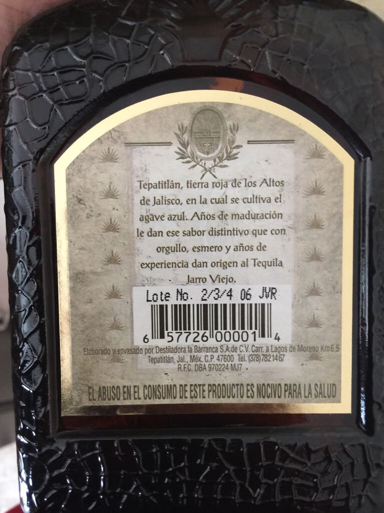 Jarro Viejo - Destiladora La Barranca (750 mL) alcohol collectible [Barcode 657726000014] - Main Image 2