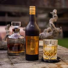 Rhum Barbancourt Reserve Speciale 8 Year - Rhum Barbancourt (750 mL) alcohol collectible [Barcode 689768873318] - Main Image 2