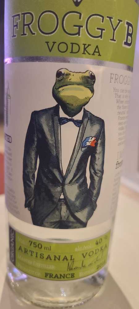 Froggy B Vodka - C. Ferrand 16130 Ars - France (750mL) alcohol collectible [Barcode 695521150022] - Main Image 3