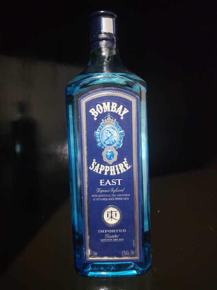 Bombay Sapphire East - Bombay (1 L) alcohol collectible [Barcode 080480002107] - Main Image 2