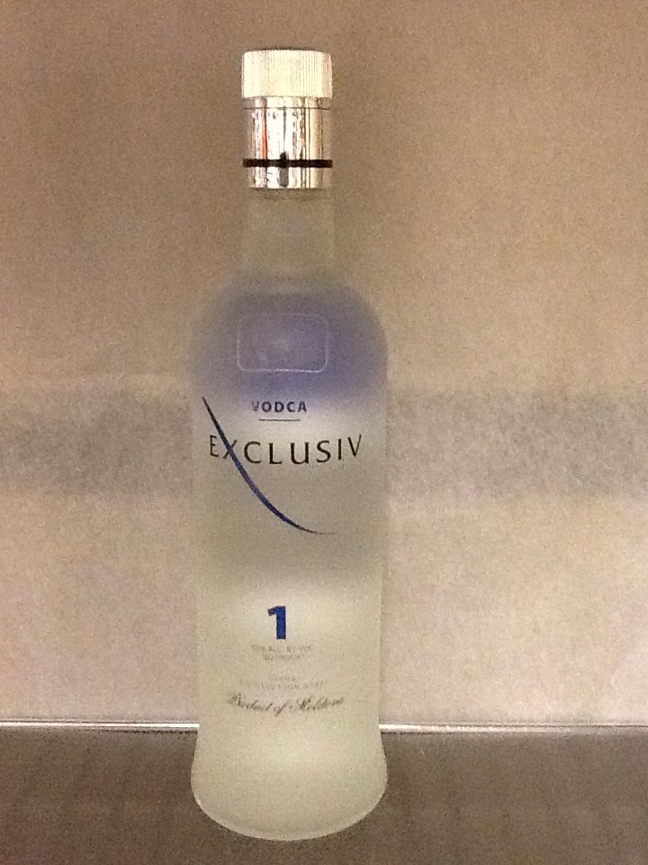 Exclusiv  Vodca 1 - n/a alcohol collectible [Barcode 699733000090] - Main Image 1