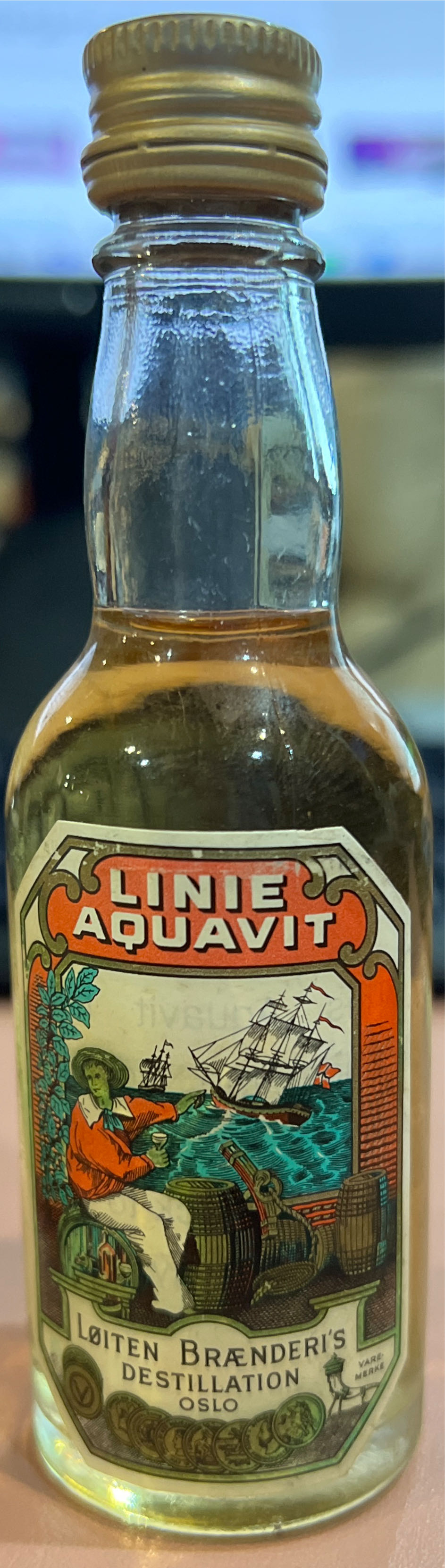 LINIE Aquavit - Arcus AS (0,7L) alcohol collectible [Barcode 7048352041510] - Main Image 2