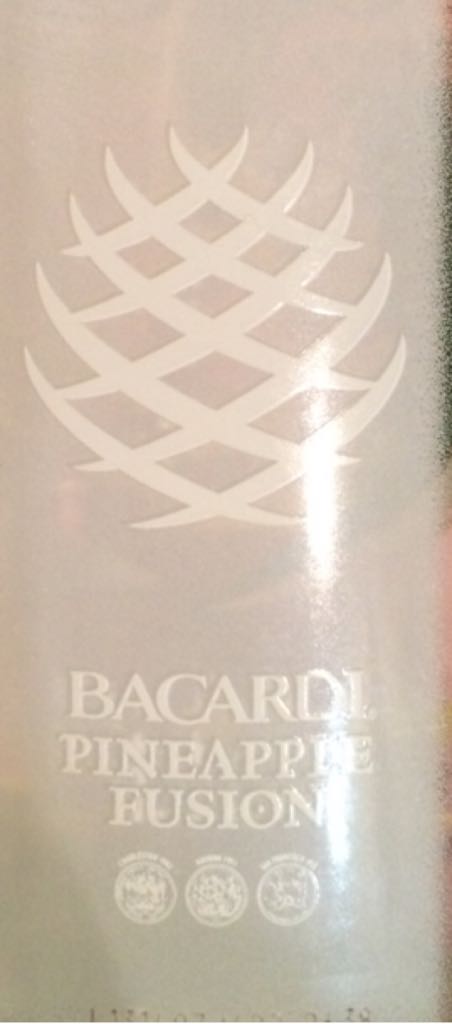 Bacardi Pineapple Fusion  - Bacardi (750 mL) alcohol collectible [Barcode 080480003838] - Main Image 2