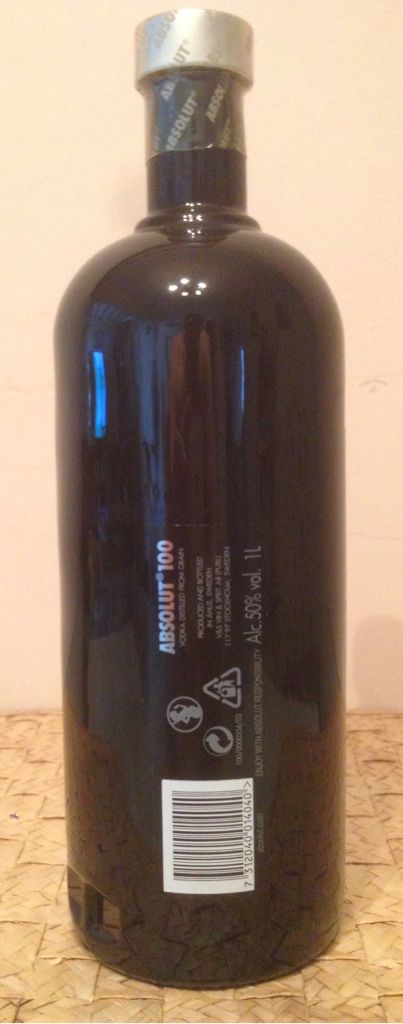 Absolut 100 Vodka 50 % vol.1,0 Ltr. - Absolut Spirits Co. (1 L) alcohol collectible [Barcode 7312040014040] - Main Image 2
