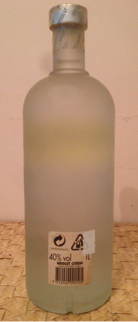 Absolut Citron - V&S Vin & Spirit AB (1 L) alcohol collectible [Barcode 7312040090105] - Main Image 2