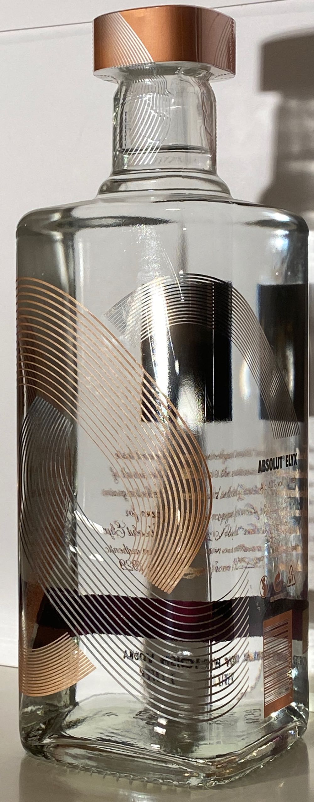 Absolut Elyx 1 liter - The Absolut Company Sweden (1L) alcohol collectible [Barcode 7312040211005] - Main Image 2