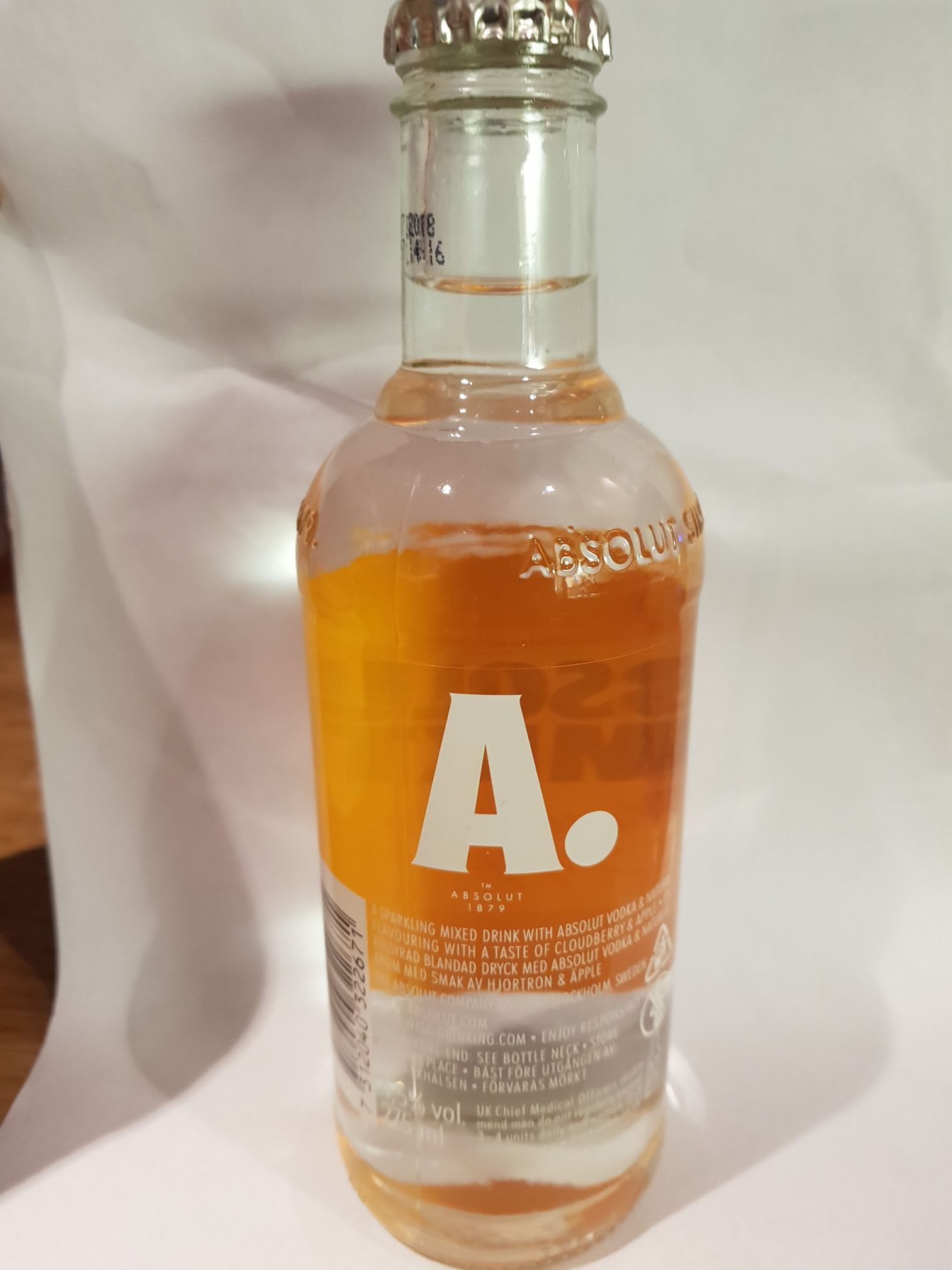 Absolut Mix Cloudberry & Apple - The Absolut Company Sweden (275 mL) alcohol collectible [Barcode 7312040322671] - Main Image 2