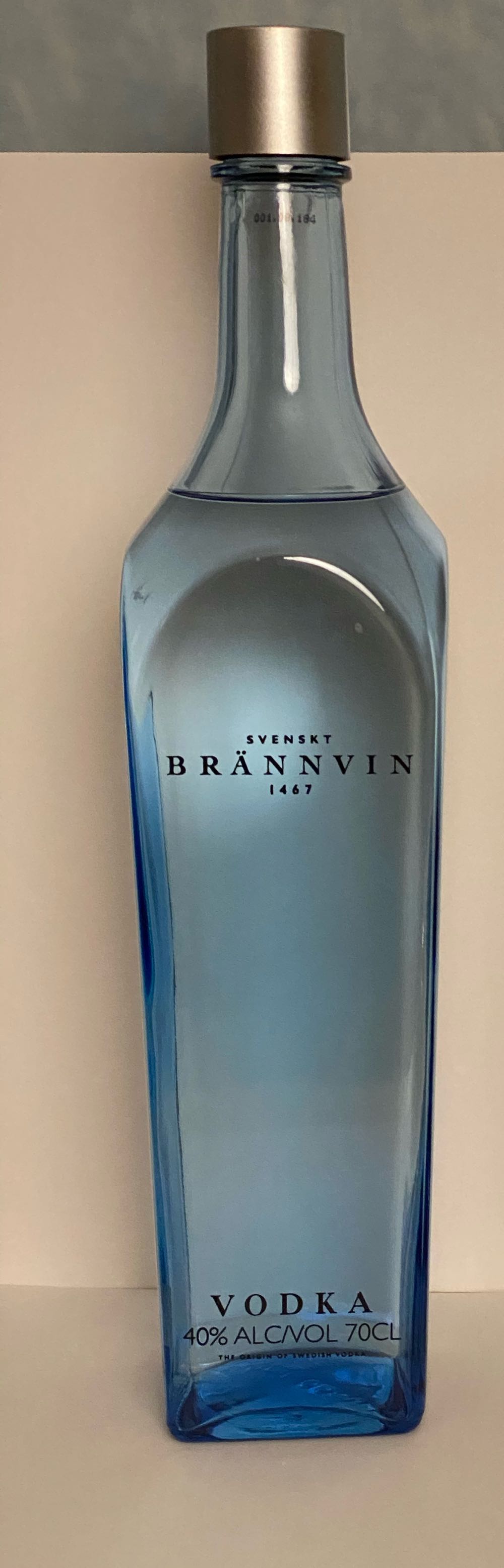 Svenskt Brännvin - n/a (700 mL) alcohol collectible [Barcode 7330699016871] - Main Image 2