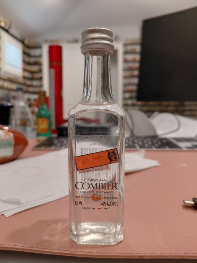 Combier Orange Liqueur  - Orange Liqueur (750 mL) alcohol collectible [Barcode 736040511366] - Main Image 2