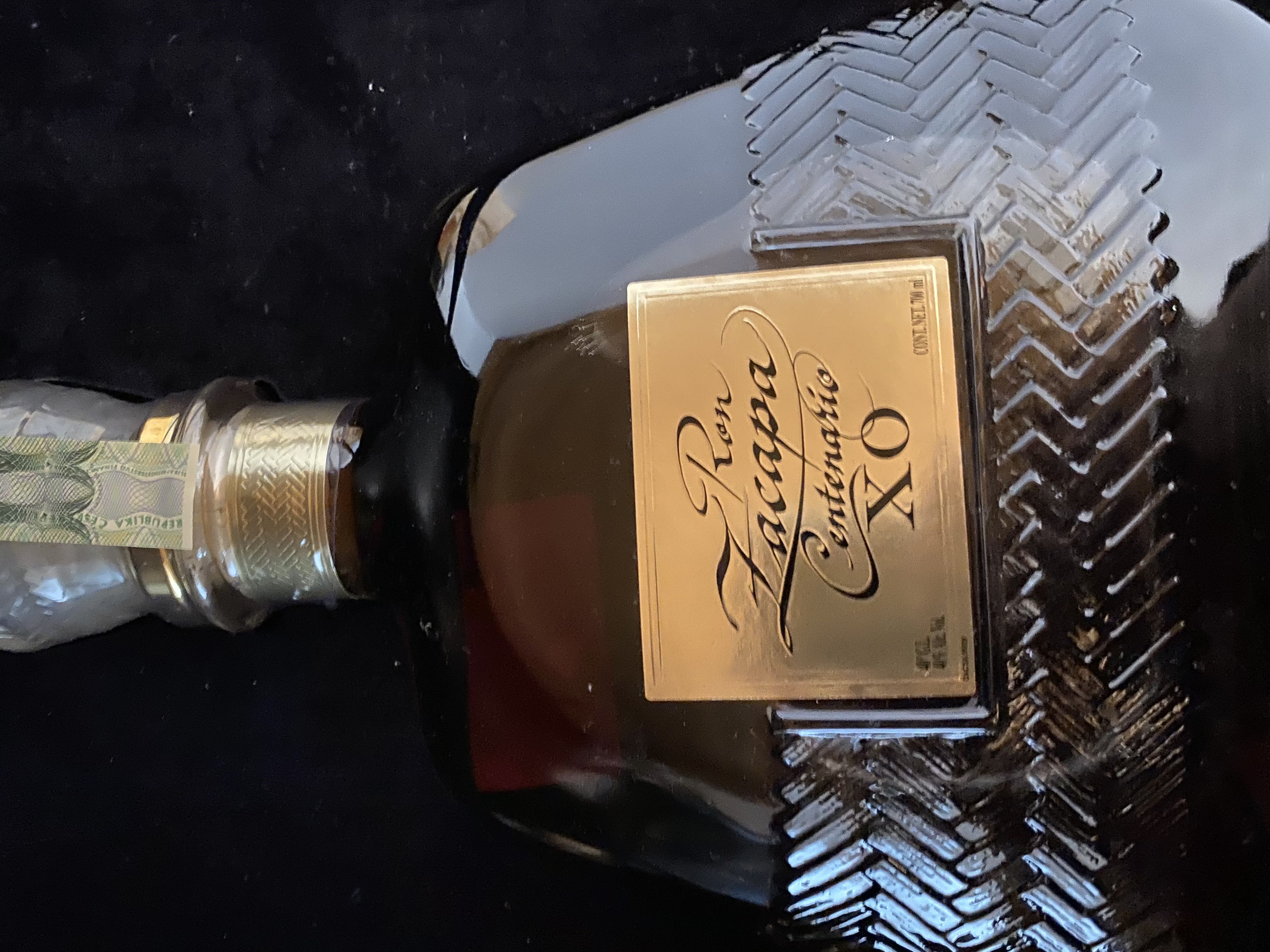 Ron Zacapa Xo Centenario - Añejo De Altura (750mL) alcohol collectible [Barcode 7401005004544] - Main Image 3
