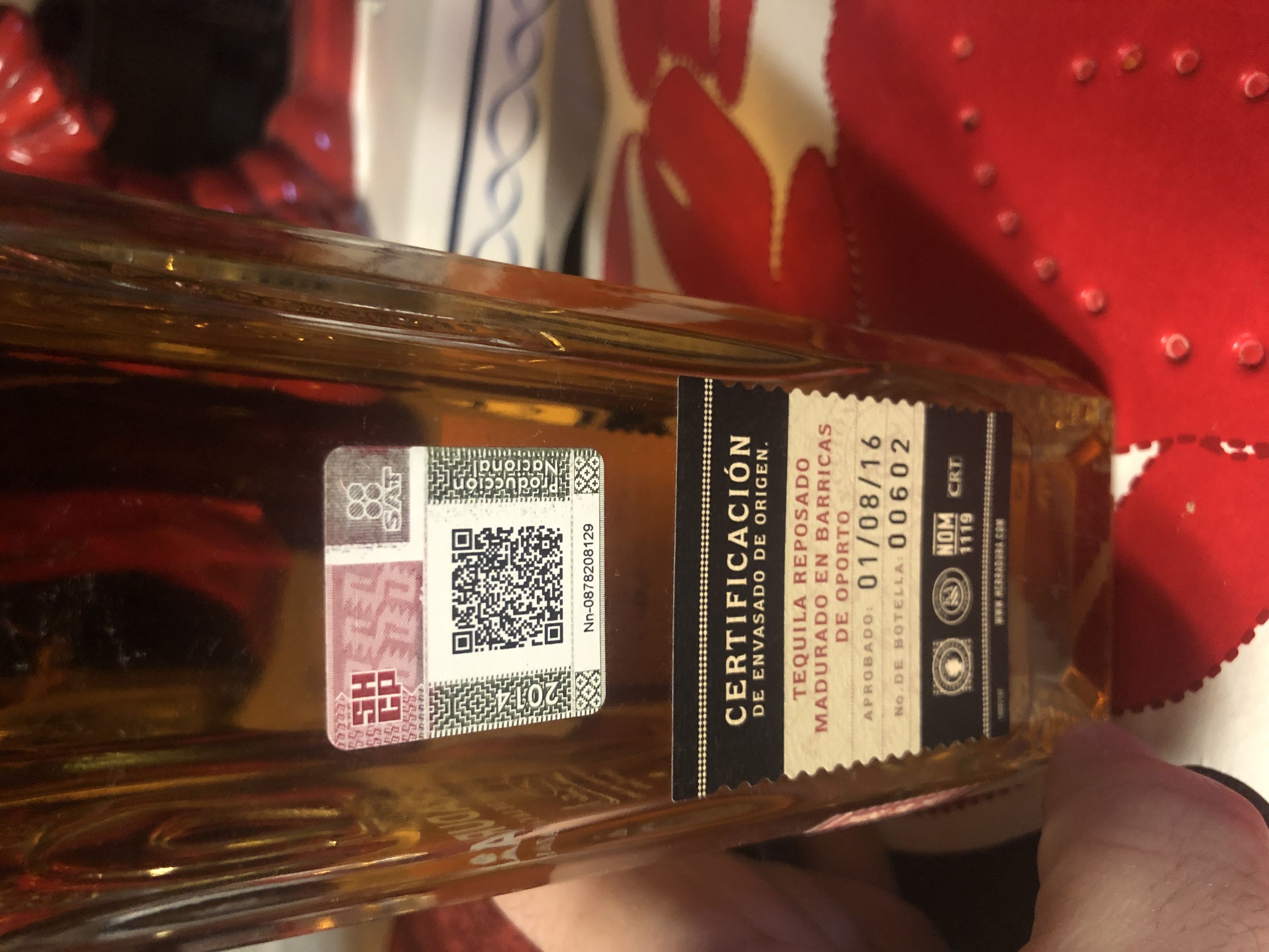 Herradura Coleccion De La Casa Port Cask Finished Reposado - NOM 1119 (750 mL) alcohol collectible [Barcode 744607002370] - Main Image 2