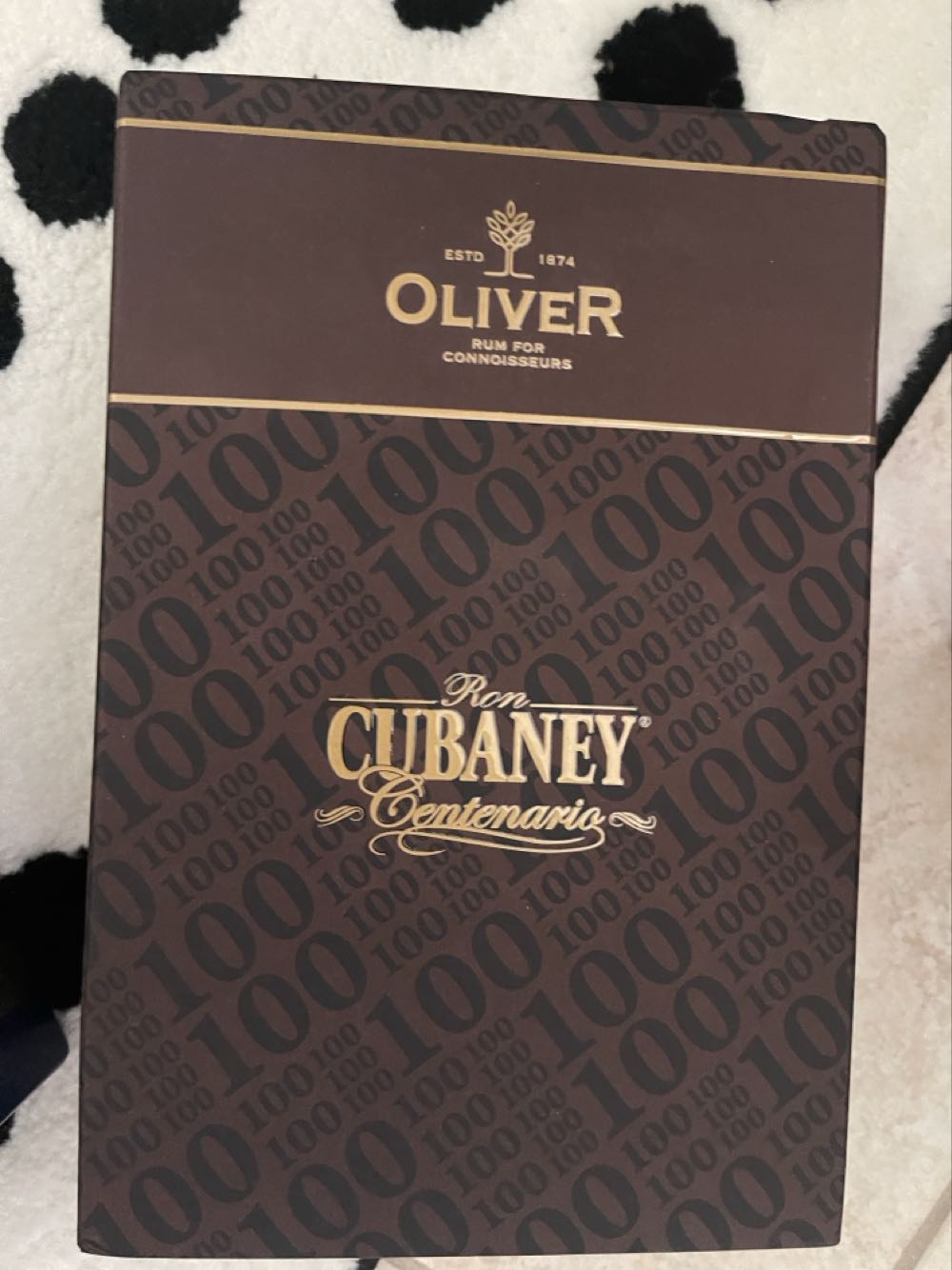 Cubaney Ron Centenario Ultra Premium Rum - Oliver & Company (700 mL) alcohol collectible [Barcode 7466871100189] - Main Image 3