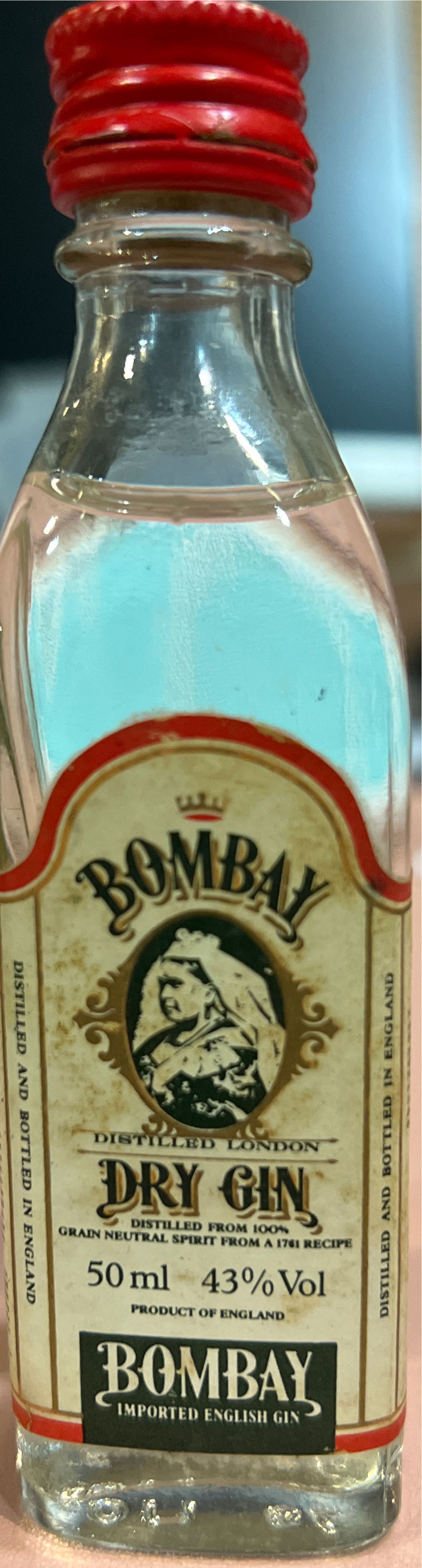 Bombay Dry Gin 750ML - The Bombay Spirits Company (750 mL) alcohol collectible [Barcode 080480300029] - Main Image 3