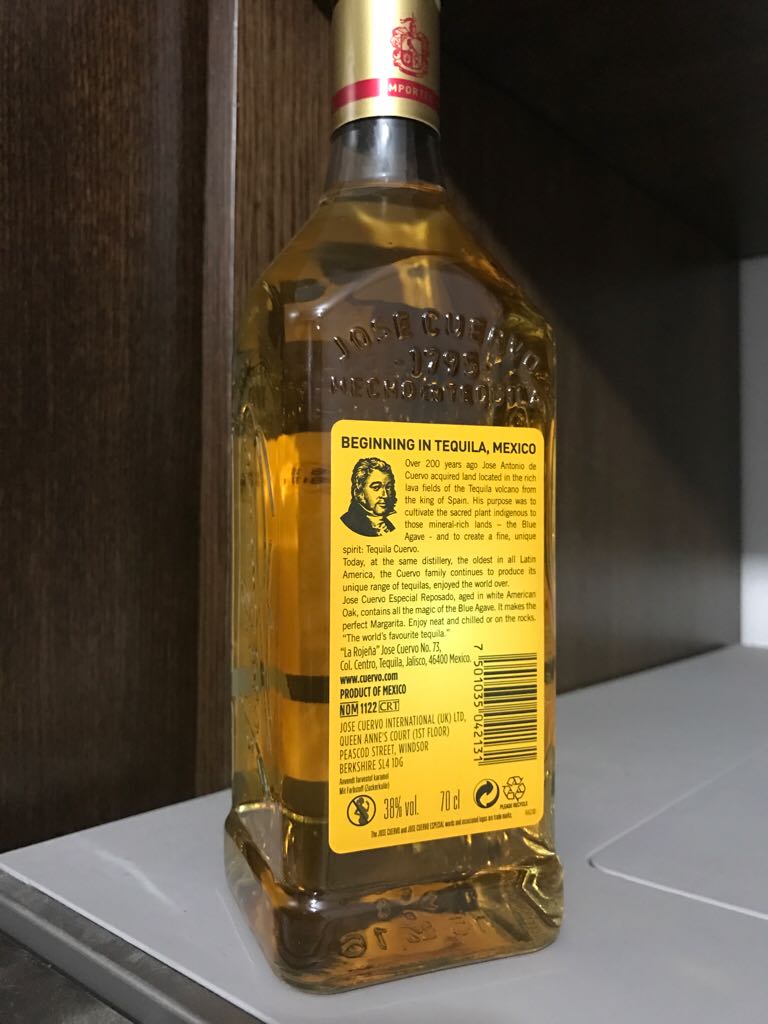 Jose Guervo Especial Tequila Reposado - Jose Cuervo International Inc. (700 mL) alcohol collectible [Barcode 7501035042131] - Main Image 2